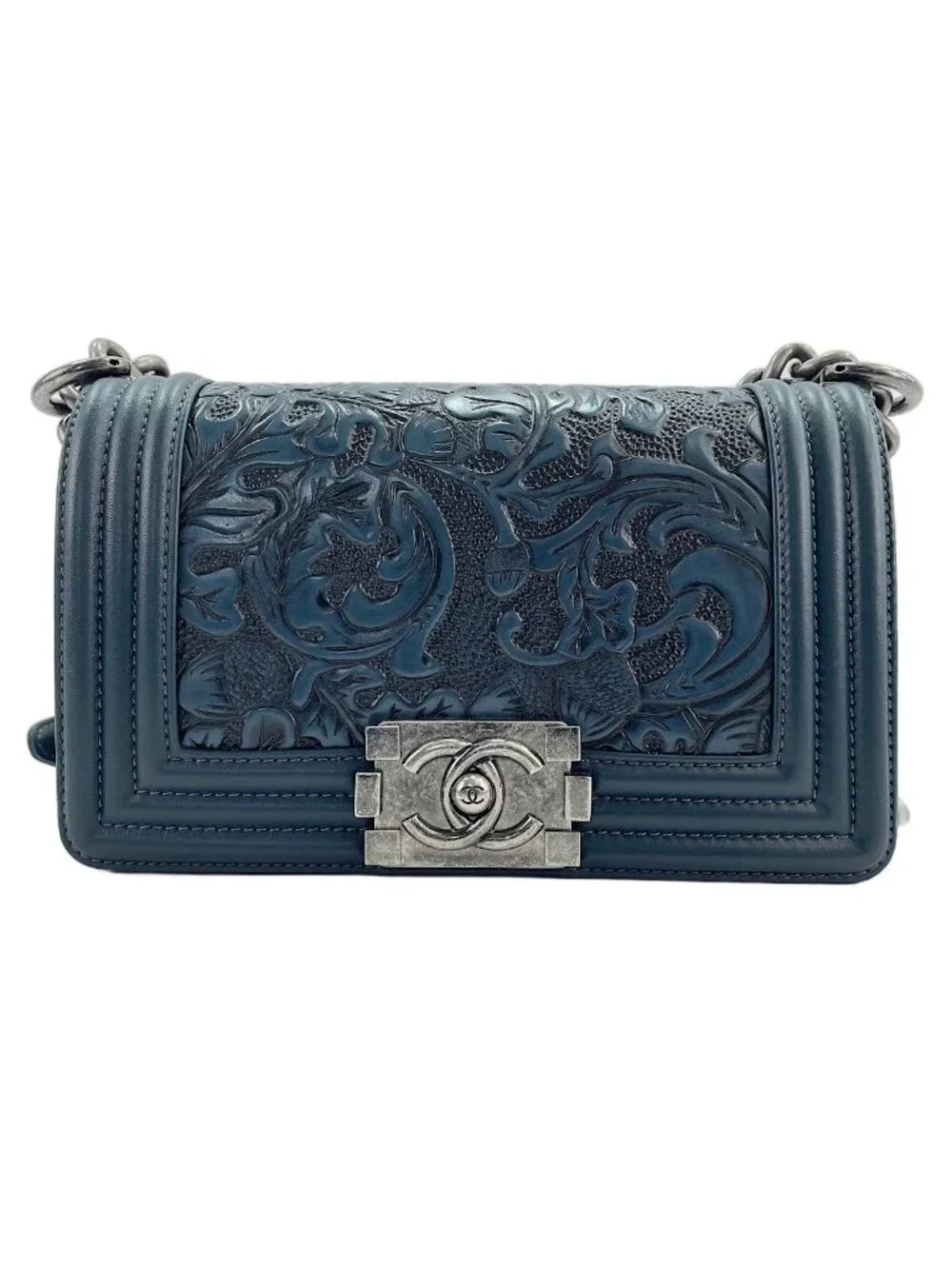 Chanel Shoulder Bag Boy Small